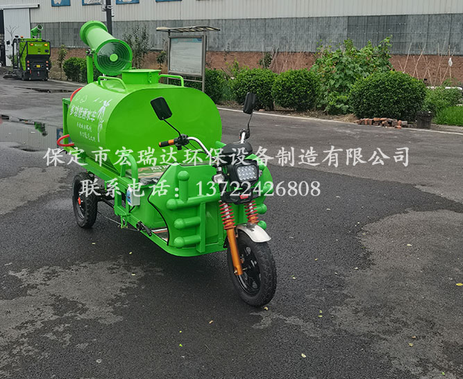 保定宏瑞達(dá)電動(dòng)灑水霧炮車(chē)在承德金屬制品廠上崗